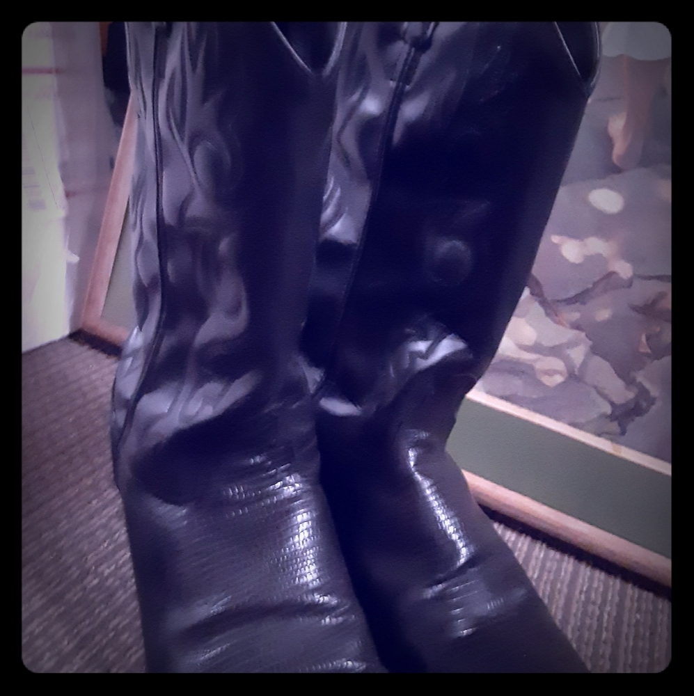 Old West lizard printed cowboy boots